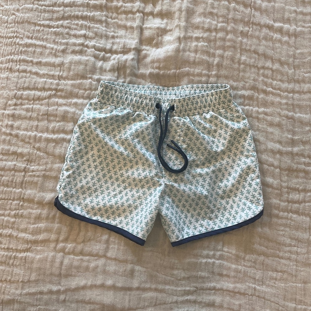 Minnow Boys Shorts Size 7/8